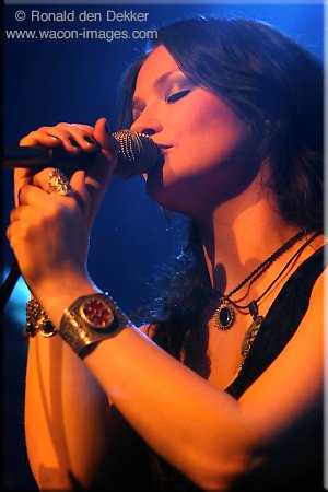 vibeke-34-oi8w8